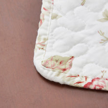 Load image into Gallery viewer, Bedding Set of 4-Pieces Dainty Cottage Floral Roses Quilted Cotton Dining Table Placemats 13” x 19” (3036)