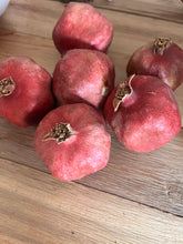 Load image into Gallery viewer, Set of 6 Whole Dried Pomegranates, Botanical Table Centerpiece, Rustic Farmhouse Decor