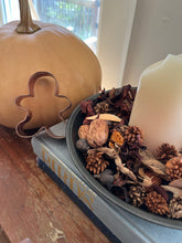 Load image into Gallery viewer, Gingerbread scented potpourri