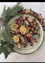 Load image into Gallery viewer, Dried orange sliced potpourri 