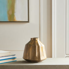 Load image into Gallery viewer, EMERY VASE SMALL