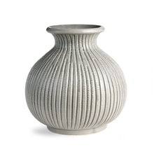 Load image into Gallery viewer, GRAFFIO PETITE VASE