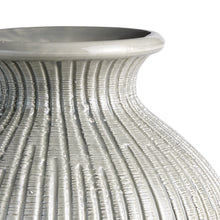 Load image into Gallery viewer, GRAFFIO PETITE VASE