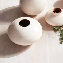 Load image into Gallery viewer, KEYLA VASE MEDIUM