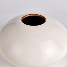 Load image into Gallery viewer, LUCELA VASE SHORT