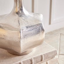 Load image into Gallery viewer, ZAIRE VASE SMALL