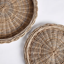 Load image into Gallery viewer, JULES ROUND TRAYS, SET OF 2