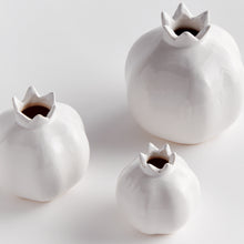 Load image into Gallery viewer, POMONA BUD VASES, SET OF 3