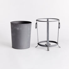 Load image into Gallery viewer, OBERON PLANTER SMALL