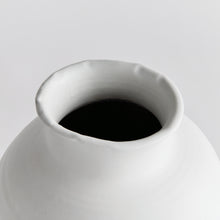 Load image into Gallery viewer, MIRELA VASE LARGE