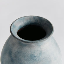 Load image into Gallery viewer, MIRELA VASE SMALL