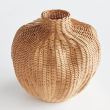 Load image into Gallery viewer, EVREN VASE TALL
