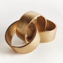 Load image into Gallery viewer, CORBIN ROUND CHAIN SCULPTURE