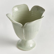 Load image into Gallery viewer, PETALO VASE SMALL
