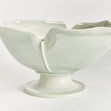 Load image into Gallery viewer, PETALO DECORATIVE FOOTED BOWL