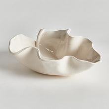 Load image into Gallery viewer, MORICENTO LEAF SCULPTURE LARGE