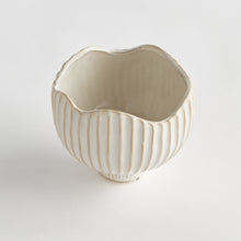 Load image into Gallery viewer, MARIANNA POT