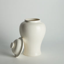 Load image into Gallery viewer, KOA LIDDED GINGER JAR SMALL