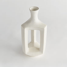 Load image into Gallery viewer, SONYA VASE TALL