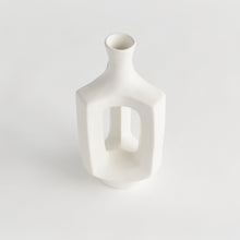 Load image into Gallery viewer, SONYA VASE MEDIUM