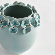 Load image into Gallery viewer, PETITE FLEUR VASE SHORT