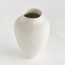 Load image into Gallery viewer, BARCLAY BUTERA OJAI VASE SMALL