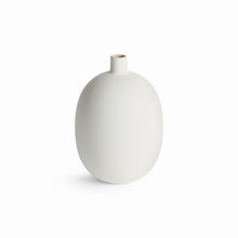 Load image into Gallery viewer, BARCLAY BUTERA SANDBAR VASE SMALL
