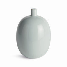 Load image into Gallery viewer, BARCLAY BUTERA SANDBAR VASE MEDIUM