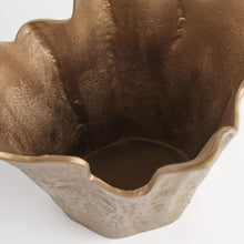 Load image into Gallery viewer, GARIN DECORATIVE VASE