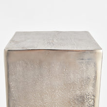 Load image into Gallery viewer, VICTOR PEDESTAL SHORT