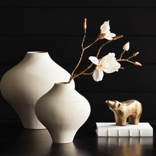 Load image into Gallery viewer, KODA BEAR SCULPTURES ST/2