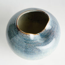 Load image into Gallery viewer, VERONICA VASE MEDIUM