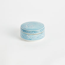 Load image into Gallery viewer, MONARCH EMPRESS ROUND LIDDED CATCHALL BOX SMALL