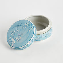 Load image into Gallery viewer, MONARCH EMPRESS ROUND LIDDED CATCHALL BOX SMALL