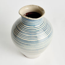 Load image into Gallery viewer, MIRELA VASE MEDIUM