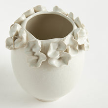 Load image into Gallery viewer, PETITE FLEUR VASE SHORT