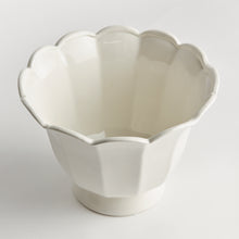 Load image into Gallery viewer, MIRABELLE FLUTED CACHEPOT LARGE
