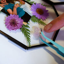 Load image into Gallery viewer, Framed Pressed Flowers Kit