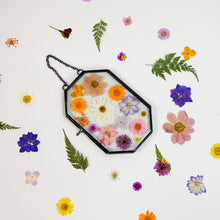 Load image into Gallery viewer, Framed Pressed Flowers Kit
