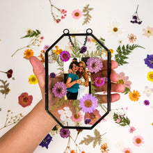 Load image into Gallery viewer, Framed Pressed Flowers Kit