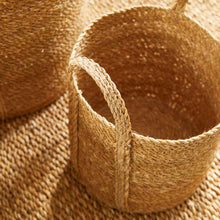 Load image into Gallery viewer, SEAGRASS ROUND BASKETS WITH LONG HANDLES, SET OF 3