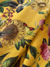 Load image into Gallery viewer, Sunflower & Daisy Garden Floral Linen Blend Tablecloth 50 x 72 in. Rectangle