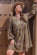 Load image into Gallery viewer, Plus Size Printed V-Neck Long Sleeve Midi Dress