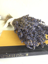 Load image into Gallery viewer, Diy floral wreath kit. #stayhome #socialdistancing crafting project . Great Easter Spring Mothers Day decor