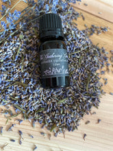Load image into Gallery viewer, Gathering Garden lavender essential oil 10ml