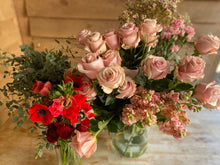 Load image into Gallery viewer, My sweetheart. Fresh Fragrant DIY flower arrangement kit