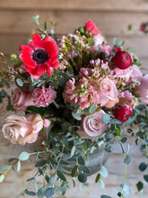 Load image into Gallery viewer, My sweetheart. Fresh Fragrant DIY flower arrangement kit