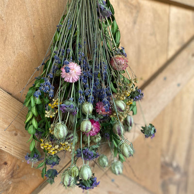 Dorm Room & Small Apartment Decor: Budget-Friendly Dried Flowers for Renters