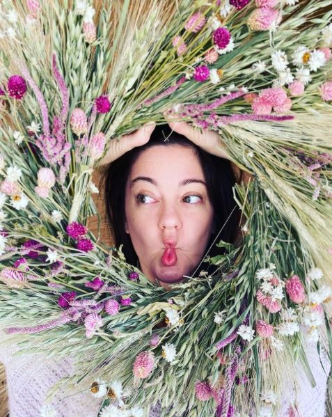 Everything You Ever Wanted to Know About Dried Flower Wreaths