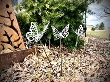 Load image into Gallery viewer, 3-Pack Metal Butterfly Garden Stakes

